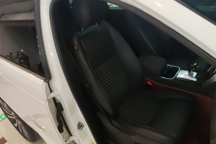 Used Land Rover Discovery Sport 2020 249 PS R-Dynamic Performance Edition Right Front Seat
