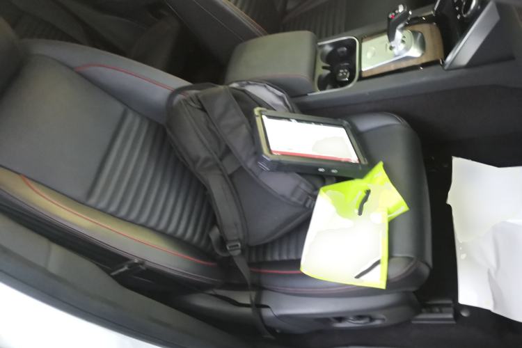 Used Land Rover Discovery Sport 2020 249 PS R-Dynamic Performance Tech Edition 7 Seats Right Front Seat