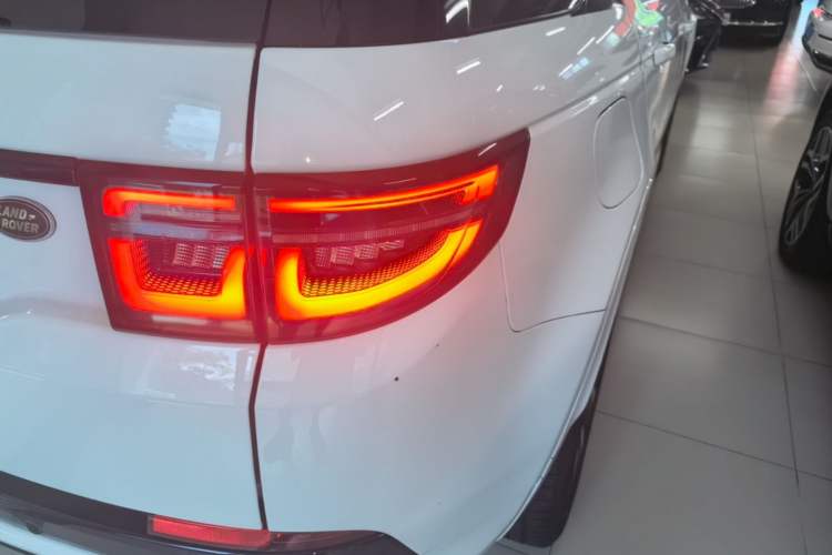 Used Land Rover Discovery Sport 2020 249 PS R-Dynamic Performance Edition Right Rear Taillight