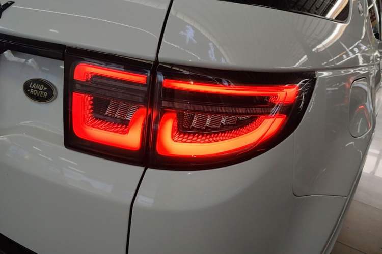 Used Land Rover Discovery Sport 2020 249 PS R-Dynamic Performance Edition Right Rear Taillight