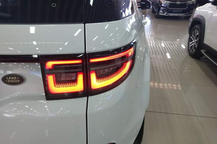 Used Land Rover Discovery Sport 2020 249 PS R-Dynamic Performance Edition Right Rear Taillight