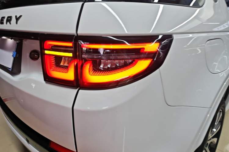 Used Land Rover Discovery Sport 2020 249 PS R-Dynamic Performance Edition Right Rear Taillight
