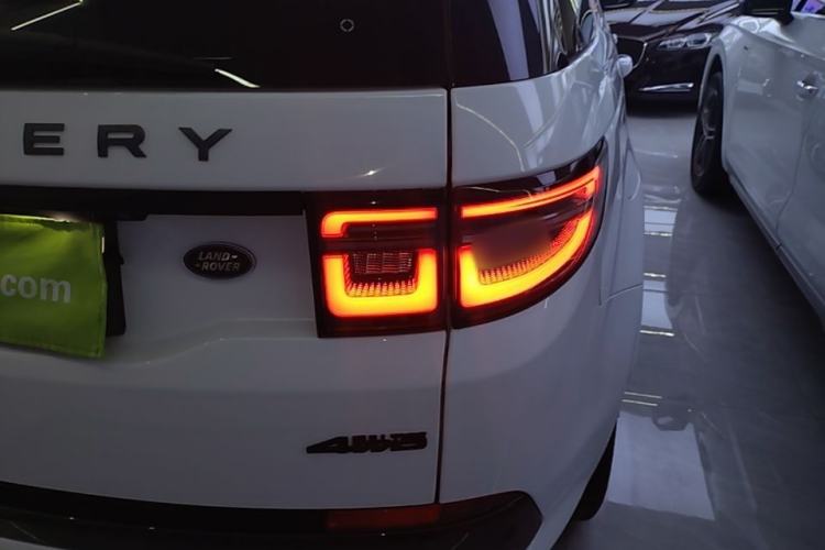 Used Land Rover Discovery Sport 2020 249 PS R-Dynamic Performance Tech Edition 5 Seats Right Rear Taillight