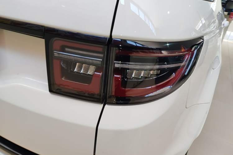 Used Land Rover Discovery Sport 2020 249 PS R-Dynamic Performance Edition Right Rear Taillight