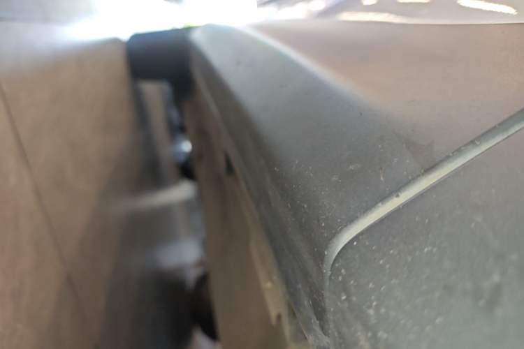 Used Land Rover Discovery Sport 2020 200 PS Family Edition Right Side Sill