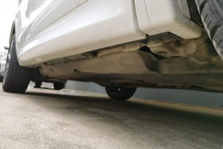 Used Land Rover Discovery Sport 2020 249 PS R-Dynamic Performance Edition Right Side Sill