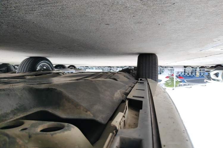 Used Land Rover Discovery Sport 2020 249 PS R-Dynamic Performance Edition Right Side Sill
