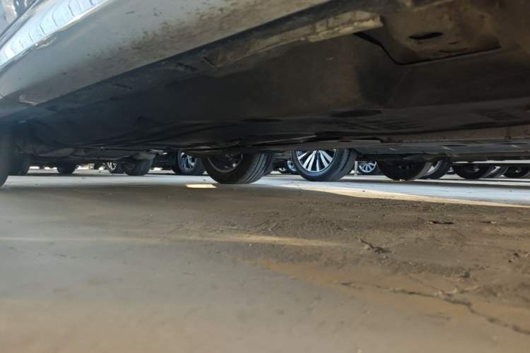Used Land Rover Discovery Sport 2020 249 PS R-Dynamic Performance Tech Edition 7 Seats Right Side Sill