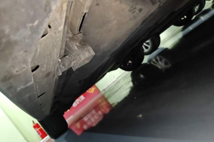 Used Land Rover Discovery Sport 2020 249 PS R-Dynamic Performance Edition Right Side Sill