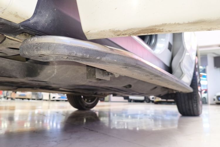 Used Land Rover Discovery Sport 2020 249 PS R-Dynamic Performance Edition Right Side Sill