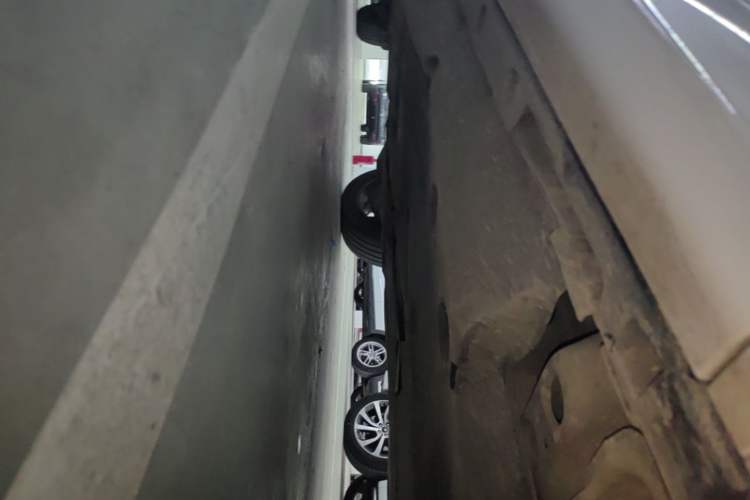 Used Land Rover Discovery Sport 2020 249 PS R-Dynamic Performance Tech Edition 7 Seats Right Side Sill