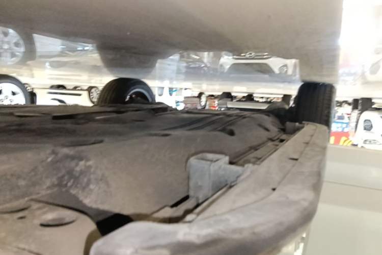 Used Land Rover Discovery Sport 2020 249 PS R-Dynamic Performance Edition Right Side Sill