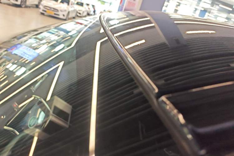 Used Land Rover Discovery Sport 2020 200 PS Family Edition Roof