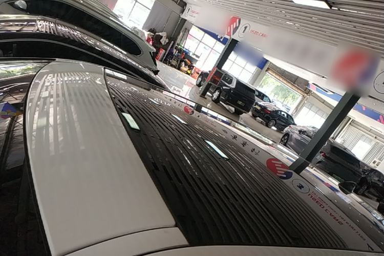 Used Land Rover Discovery Sport 2020 200 PS Family Edition Roof