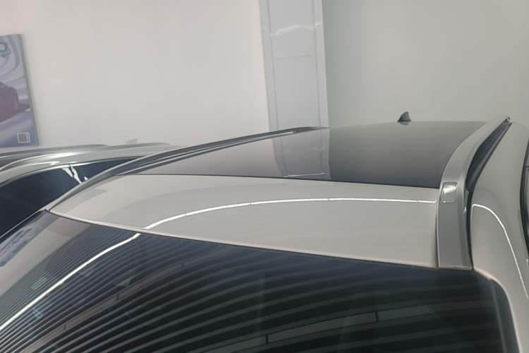 Used Land Rover Discovery Sport 2020 249 PS R-Dynamic Performance Edition Roof