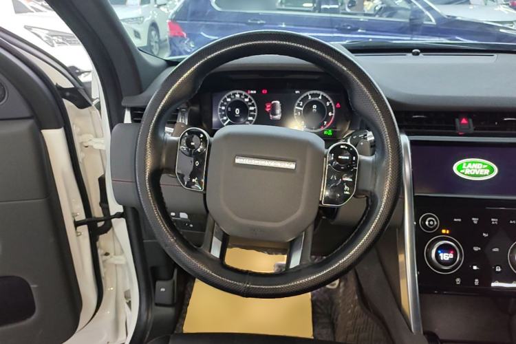 Used Land Rover Discovery Sport 2020 249 PS R-Dynamic Performance Tech Edition 7 Seats Steering Wheel