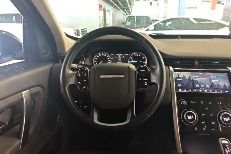 Used Land Rover Discovery Sport 2020 200 PS Family Edition Steering Wheel