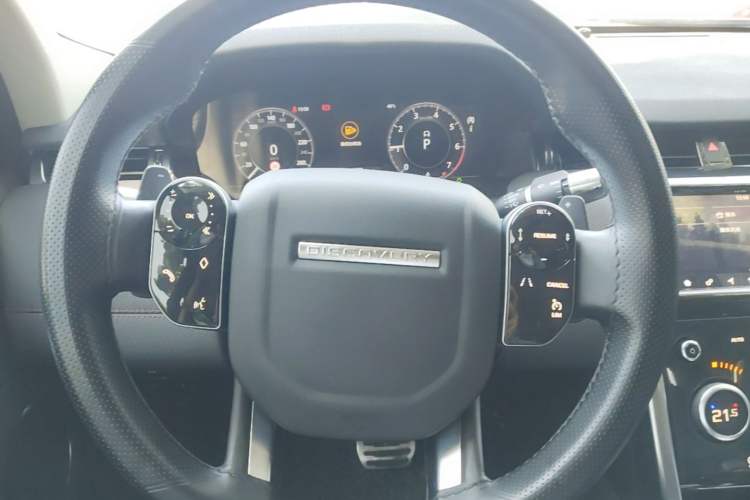 Used Land Rover Discovery Sport 2020 249 PS R-Dynamic Performance Tech Edition 7 Seats Steering Wheel