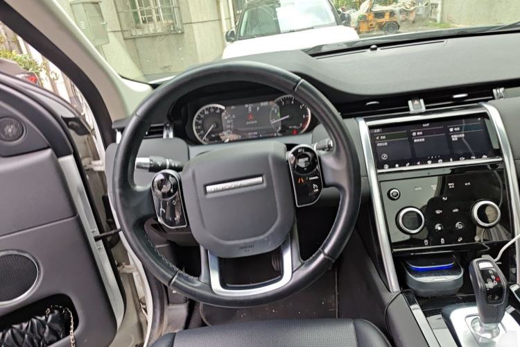 Used Land Rover Discovery Sport 2020 200 PS Family Edition Steering Wheel