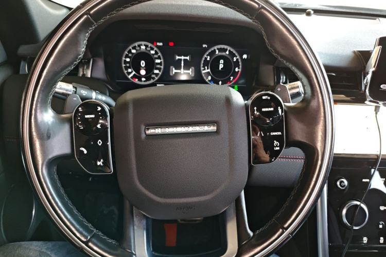 Used Land Rover Discovery Sport 2020 249 PS R-Dynamic Performance Tech Edition 7 Seats Steering Wheel