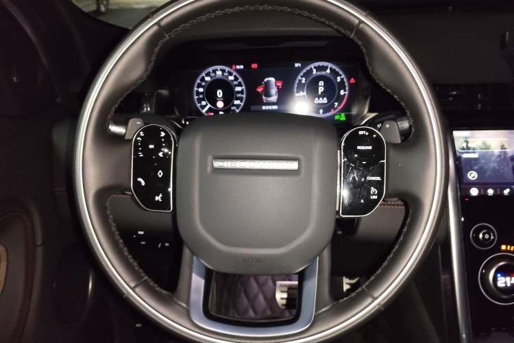 Used Land Rover Discovery Sport 2020 249 PS R-Dynamic Performance Edition Steering Wheel