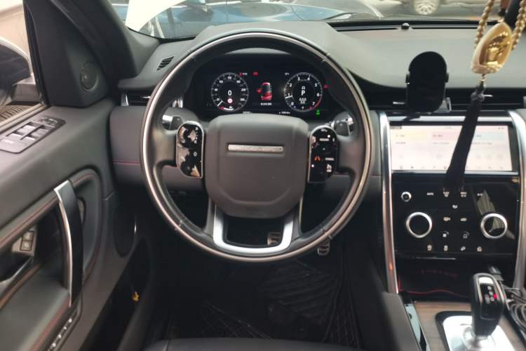 Used Land Rover Discovery Sport 2020 249 PS R-Dynamic Performance Tech Edition 7 Seats Steering Wheel