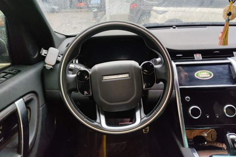 Used Land Rover Discovery Sport 2020 249 PS R-Dynamic Performance Edition Steering Wheel