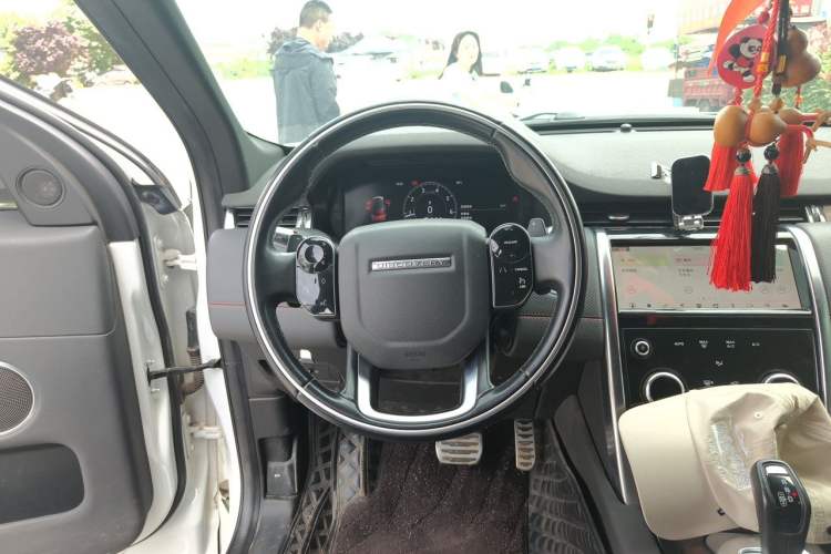 Used Land Rover Discovery Sport 2020 249 PS R-Dynamic Performance Edition Steering Wheel