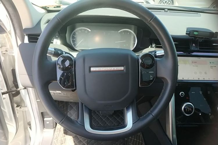 Used Land Rover Discovery Sport 2020 200 PS Family Edition Steering Wheel