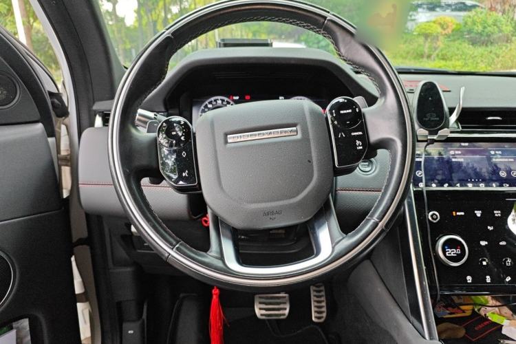 Used Land Rover Discovery Sport 2020 249 PS R-Dynamic Performance Tech Edition 5 Seats Steering Wheel