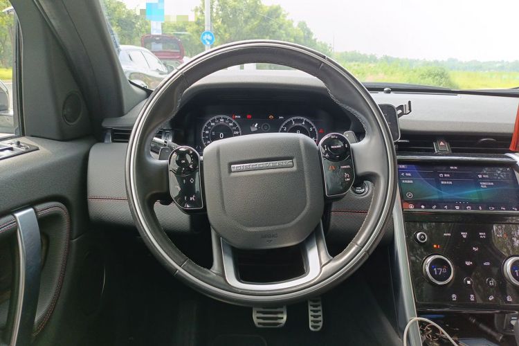Used Land Rover Discovery Sport 2020 249 PS R-Dynamic Performance Tech Edition 5 Seats Steering Wheel