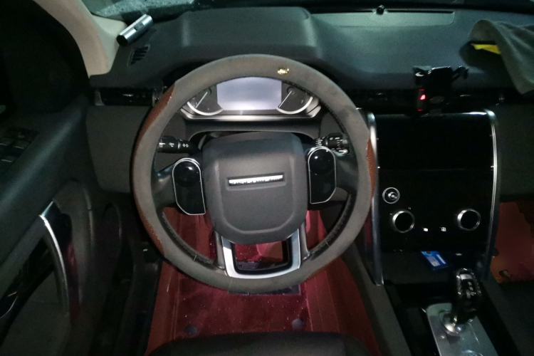 Used Land Rover Discovery Sport 2020 200 PS Family Edition Steering Wheel