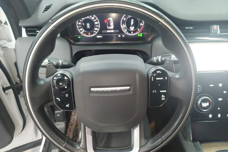 Used Land Rover Discovery Sport 2020 249 PS R-Dynamic Performance Tech Edition 7 Seats Steering Wheel