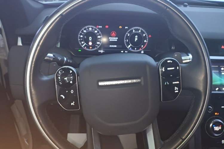 Used Land Rover Discovery Sport 2020 249 PS R-Dynamic Performance Tech Edition 5 Seats Steering Wheel