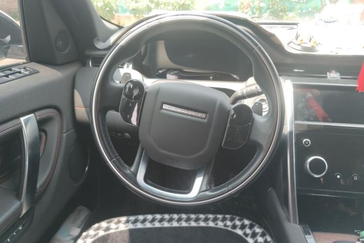 Used Land Rover Discovery Sport 2020 249 PS R-Dynamic Performance Tech Edition 7 Seats Steering Wheel