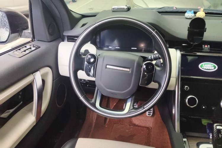 Used Land Rover Discovery Sport 2020 249 PS R-Dynamic Performance Edition Steering Wheel