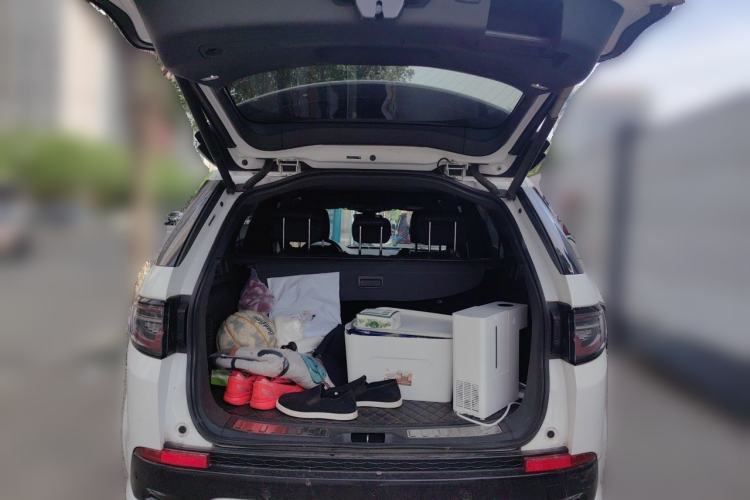 Used Land Rover Discovery Sport 2020 249 PS R-Dynamic Performance Edition Trunk