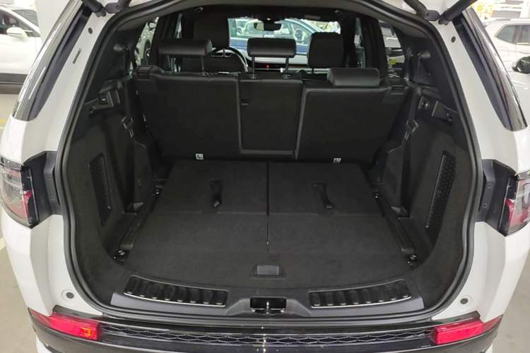 Used Land Rover Discovery Sport 2020 249 PS R-Dynamic Performance Tech Edition 7 Seats Trunk