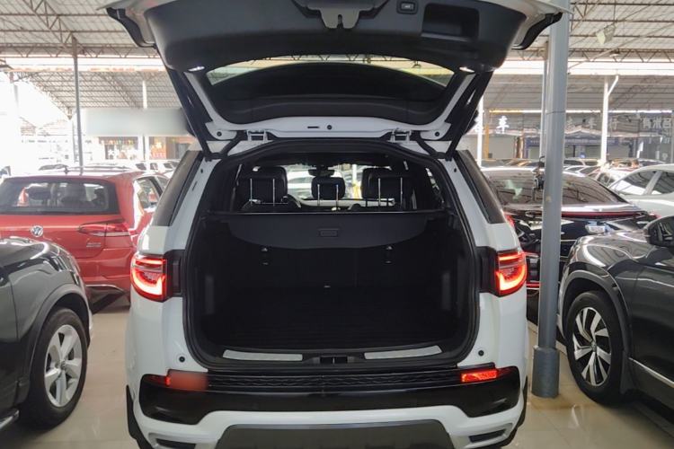 Used Land Rover Discovery Sport 2020 249 PS R-Dynamic Performance Edition Trunk