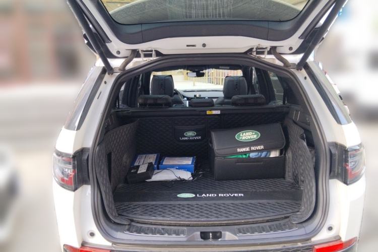 Used Land Rover Discovery Sport 2020 249 PS R-Dynamic Performance Edition Trunk
