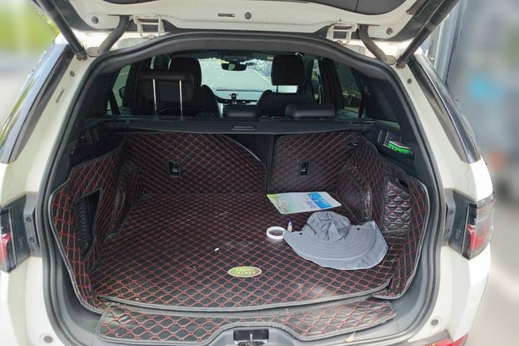 Used Land Rover Discovery Sport 2020 249 PS R-Dynamic Performance Edition Trunk
