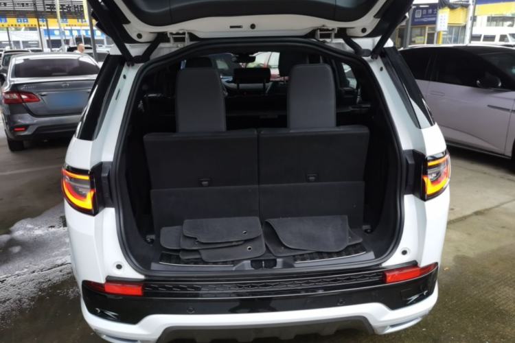 Used Land Rover Discovery Sport 2020 249 PS R-Dynamic Performance Tech Edition 7 Seats Trunk