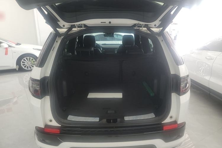 Used Land Rover Discovery Sport 2020 249 PS R-Dynamic Performance Edition Trunk