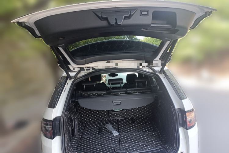 Used Land Rover Discovery Sport 2020 249 PS R-Dynamic Performance Tech Edition 7 Seats Trunk