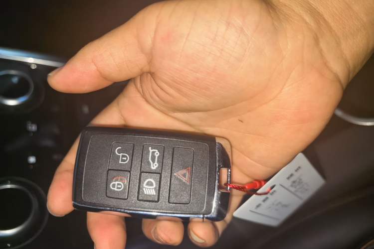 Used Land Rover Discovery Sport 2020 249 PS R-Dynamic Performance Edition Vehicle Key