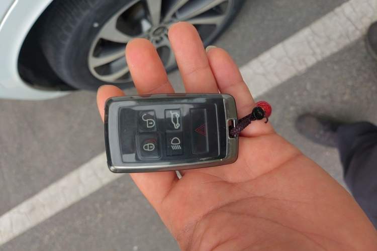 Used Land Rover Discovery Sport 2020 249 PS R-Dynamic Performance Edition Vehicle Key