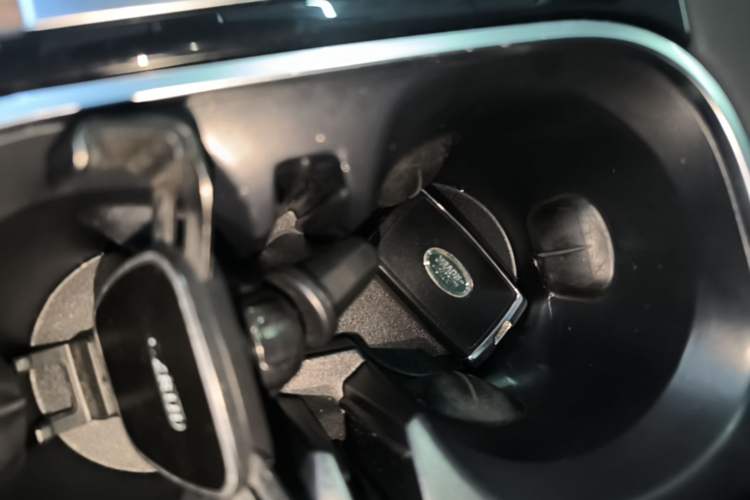 Used Land Rover Discovery Sport 2020 249 PS R-Dynamic Performance Edition Vehicle Key
