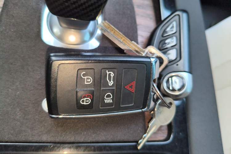 Used Land Rover Discovery Sport 2020 249 PS R-Dynamic Performance Edition Vehicle Key