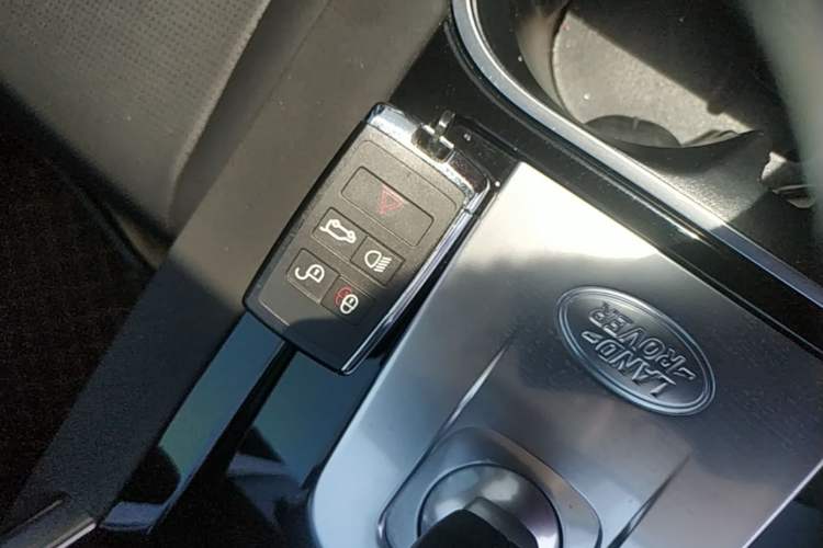 Used Land Rover Discovery Sport 2020 200 PS Family Edition Vehicle Key