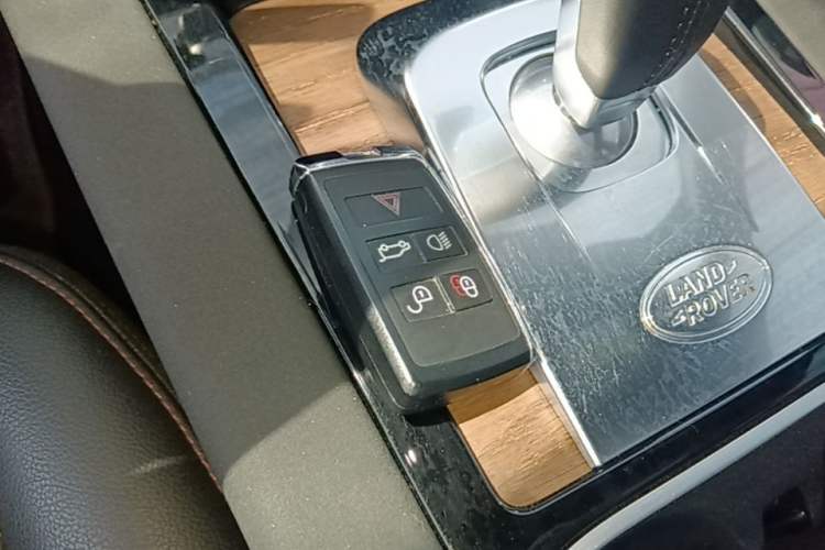 Used Land Rover Discovery Sport 2020 249 PS R-Dynamic Performance Edition Vehicle Key